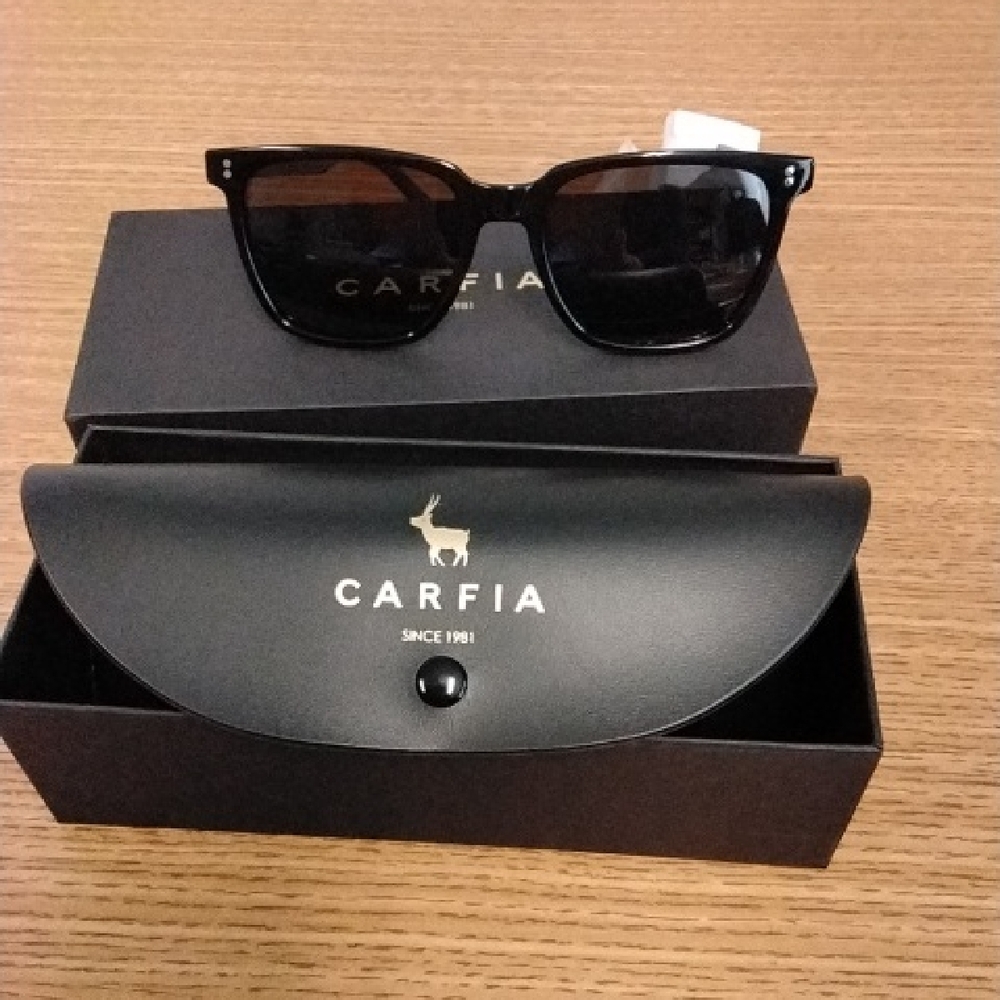 CARFIA Black Square Sunglasses